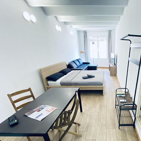Apl Sants Lofts Bcn Fira Camp Nou Barcelona Exterior foto