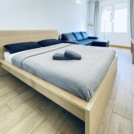 Apl Sants Lofts Bcn Fira Camp Nou Barcelona Exterior foto