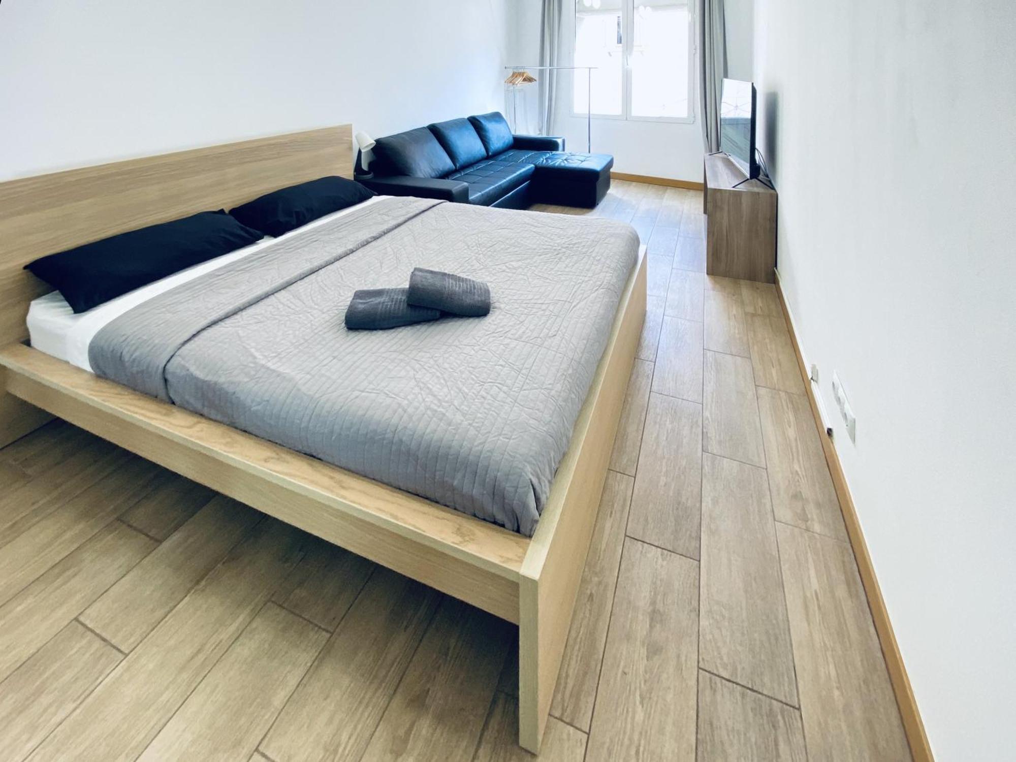 Apl Sants Lofts Bcn Fira Camp Nou Barcelona Exterior foto